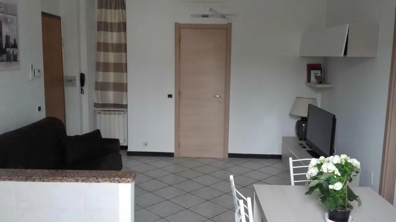 Station'S Windows Apartment La Spezia 0*,